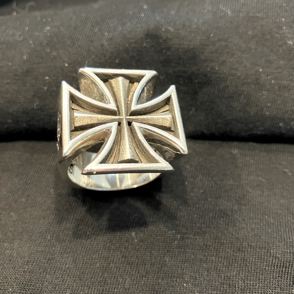 Night Rider .925 sterling silver ring.